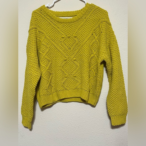 Pre-owned-Love Tree Green Cropped Pullover Sweater. - Picture 1 of 9